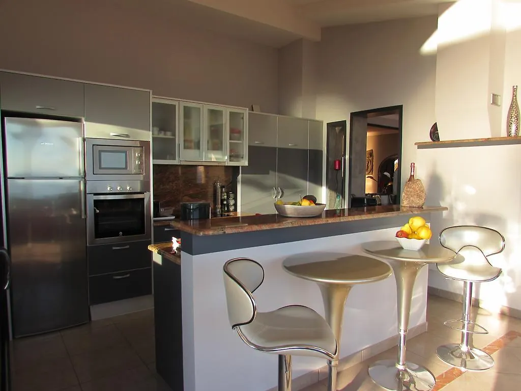 Villa Escapade Roses Chalet