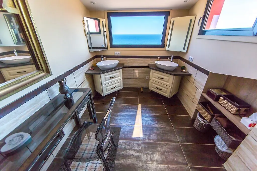 Villa Escapade Roses Chalet